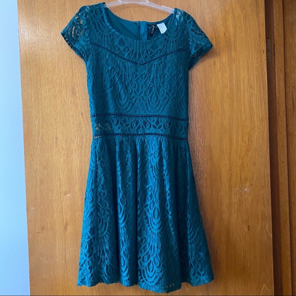H&M Lace Green Dress - Picture 1 of 4